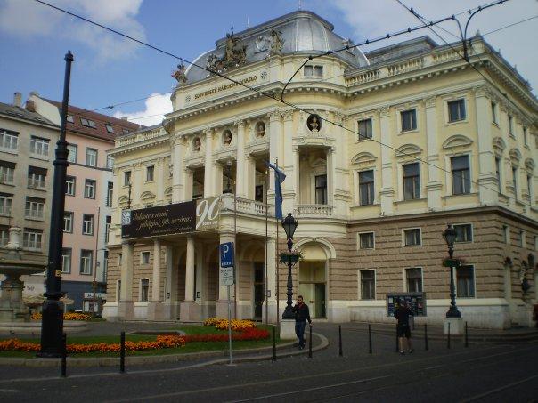 02_theatre.jpg - The Slovak National Theatre