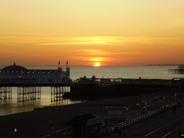 03_brighton_pier.jpg - Sunset over Brighton Pier