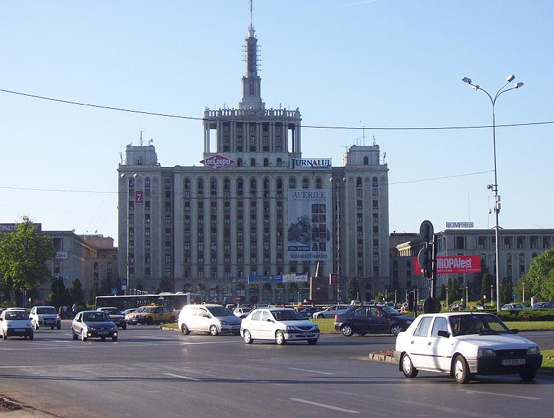 100_1806.jpg - Casa Presei Libere (The Free Press House). Another example of Communist era architecture, from the Stalinist period.
