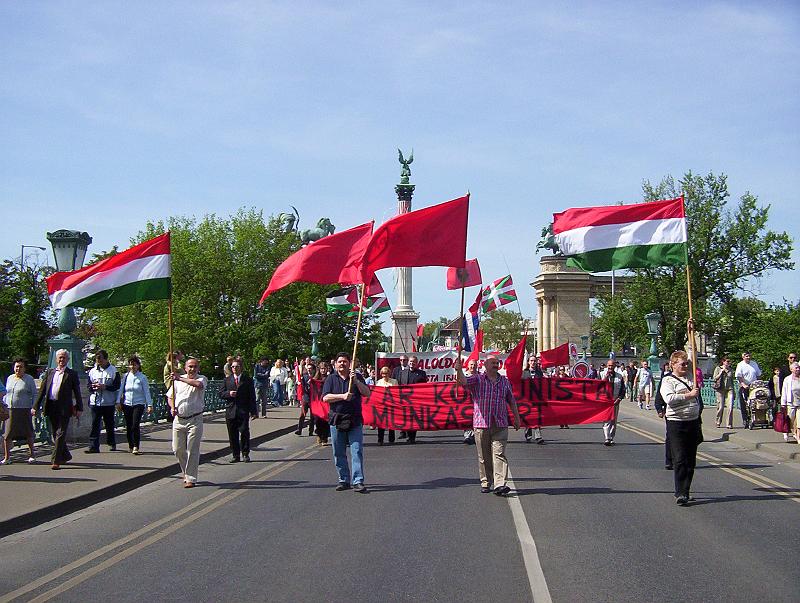 100_1709.jpg - The communist march, near the City Park