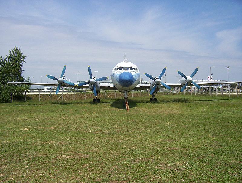 100_1862.jpg - An old Ilyushin-14 aircraft Ferihegy Aviation Memorial Park