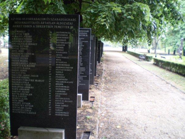 10_fiumei_kerepesi.jpg - Kerepesi Cemetary--the names of thousands of people killed during the 1956 Revolution