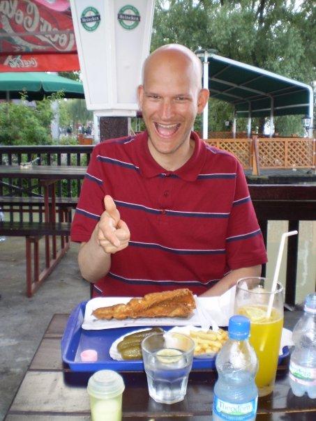 31_romai_part.jpg - David Wink - Fried fish on the Danube (Római-part, Budapest)
