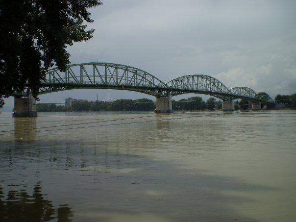 42_maria_valeria_esztergom.jpg - The Maria Valeria Bridge, connecting Esztergom and Párkány-Sturovo along the Danube