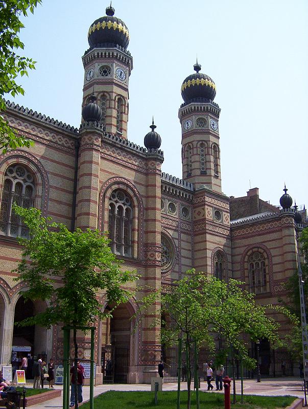 100_0961.jpg - The Dohány Street Synagogue. This remains the second largest synagogue in the world and serves as a testimony to Budapest's vibrant, pre-World War II Jewish community.