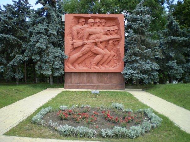 chisinau_ww2_2.jpg - The Moldovan World War II Memorial
