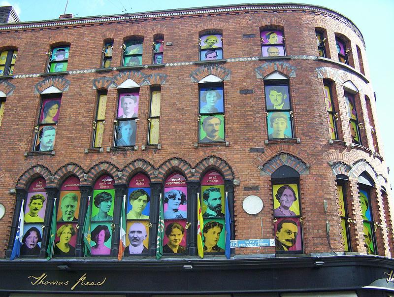 100_2550.jpg - A building in the Temple Bar area, showcasing historic Irish figures