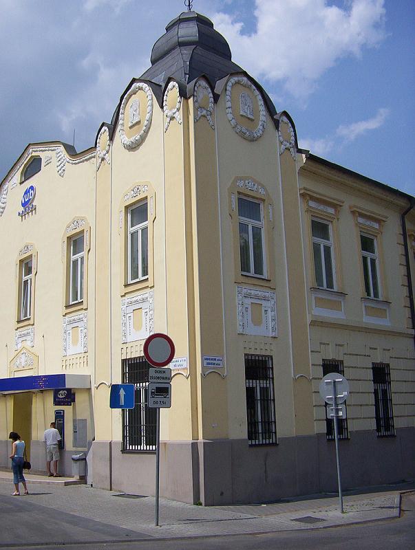 100_1940.jpg - A building in Štúrovo's town centre.