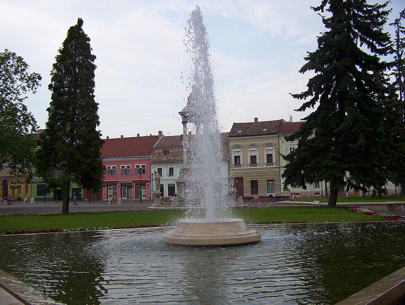 100_1977.jpg - Esztergom's main square