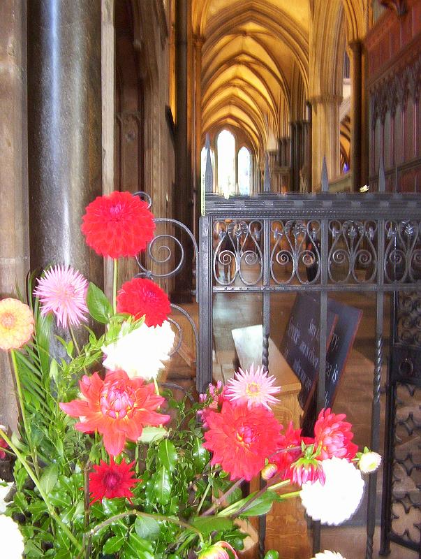 100_2448.jpg - The Salisbury Cathedral