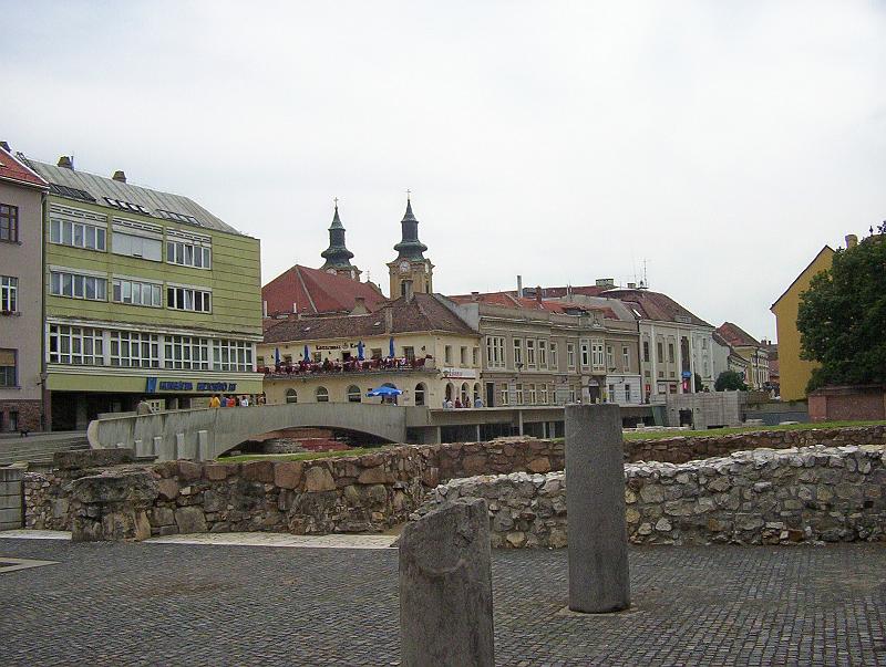 100_2000.jpg - Székesfehérvár (pop. 101,500), the capital city of Fejér county.