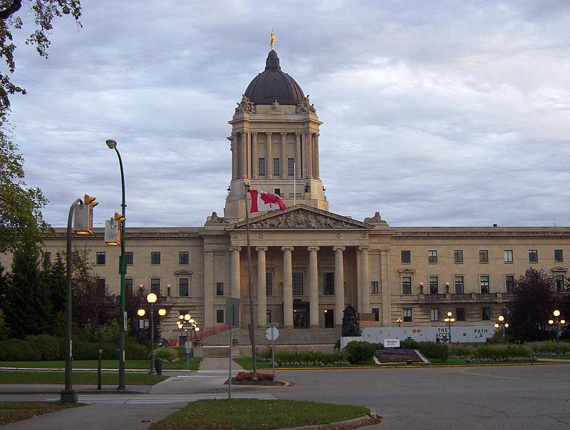 100_2630.jpg - Manitoba's provincial legislative building