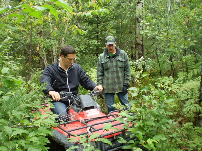 135.JPG - Stuck in the woods of Abitibi