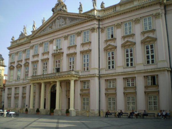 21_primate.jpg - The Primate's Palace, built for József Batthyány, the Archbishop of Hungary, in 1781.