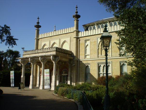 16_museum.jpg - The Brighton Museum & Art Gallery
