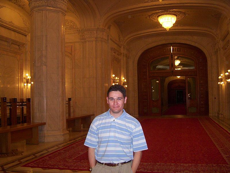 100_1789.jpg - Inside the Romanian Parliament