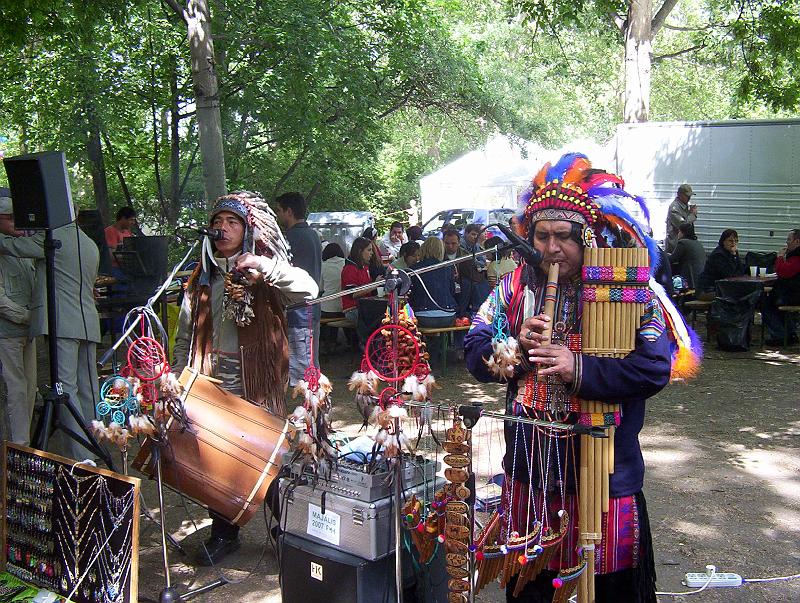 100_1717.jpg - A very welcome relief, after a day of Communist events. This group of musicians came to Hungary from Peru and are quite well known in Budapest.