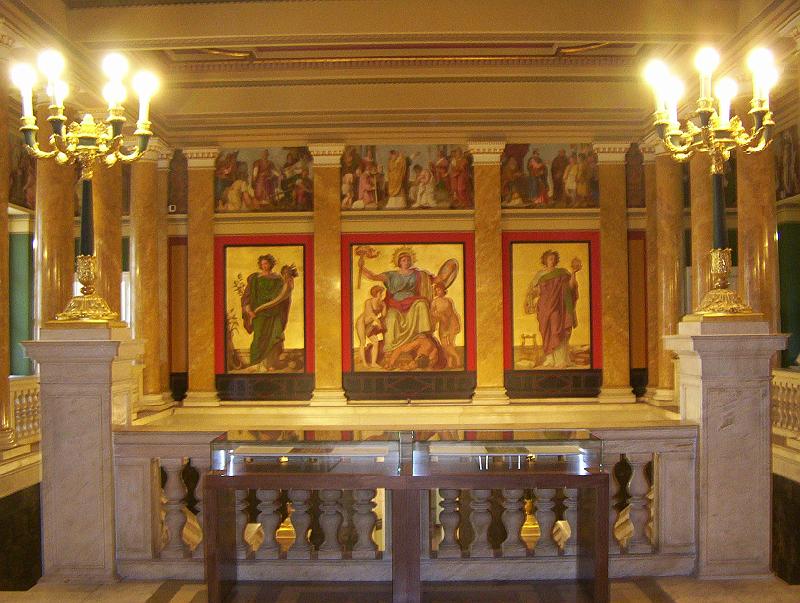 100_1878.jpg - Inside the National Museum