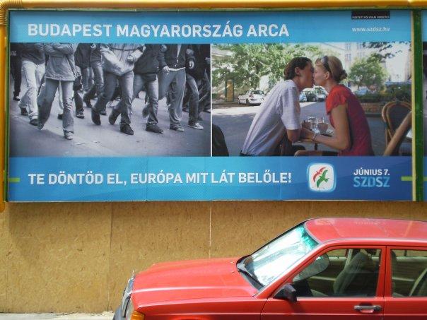 15_ep.jpg - The rather simplistic dichotomy with which the Free Democrats are hoping to pass the 5% theshold--namely, thuggish right-wingers marching in black and white, and a nice, centre-left couple depicted in colour. This billboard reminds me of a much more clever one from the 1990 elections, which depicted the infamous Brezhnev-Honecker kiss.