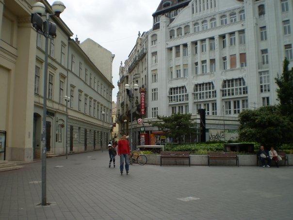 21_deakferencter.jpg - The heart of Budapest's fifth district -- Deák Ferenc tér