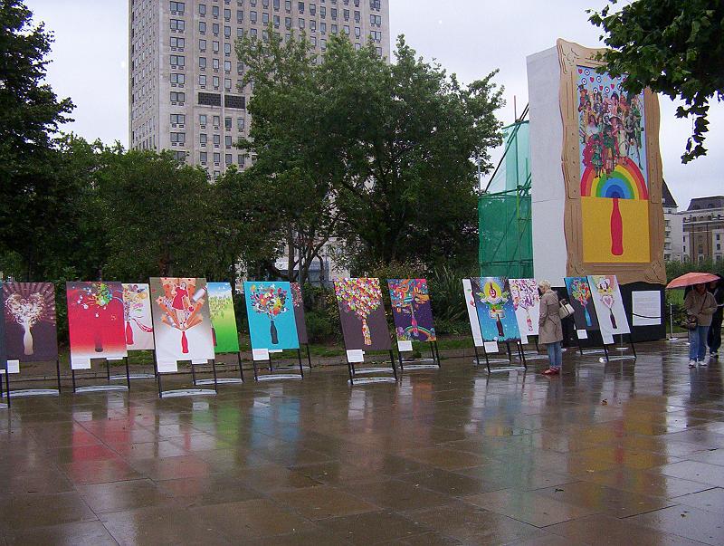 100_2279.jpg - An arts display on the banks of the Thames