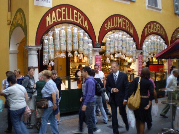 14_lugano_centre.jpg - The only thing that seems to be inexpensive in Lugano is prosciutto. The city centre was full of stores and tables selling an array of cheese and cold cuts.